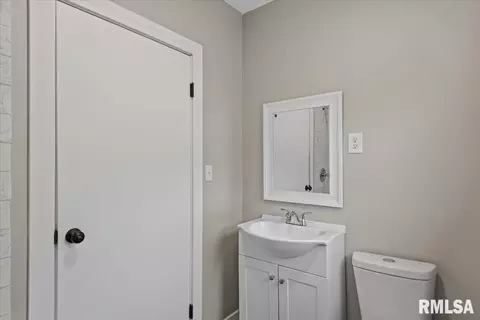 2128 S Lowell Ave, Springfield, IL 62704 photo 13
