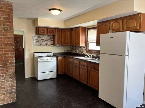 Kitchen - 230 E Lawrence Ave, Springfield, IL 62704 photo 2 of 2