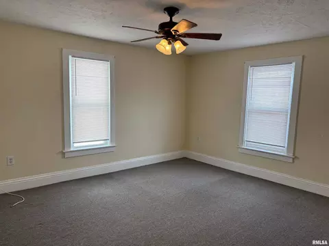 Bedroom - 230 E Lawrence Ave, Springfield, IL 62704 photo 3 of 7