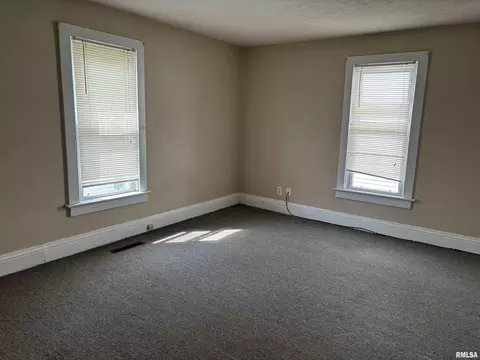 Bedroom - 230 E Lawrence Ave, Springfield, IL 62704 photo 1 of 7