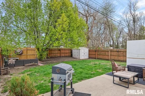 Exterior - 3112 Lakeshire Dr, Springfield, IL 62707 photo 4 of 4