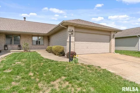 113 Eagle Ridge Dr, Chatham, IL 62629