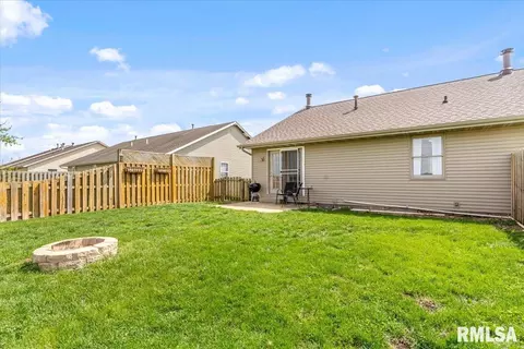 Exterior - 113 Eagle Ridge Dr, Chatham, IL 62629 photo 3 of 3