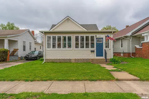 407 S Kickapoo St, Lincoln, IL 62656