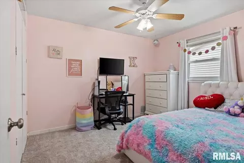 Bedroom - 1705 Fairfield Dr, Springfield, IL 62702 photo 1 of 5