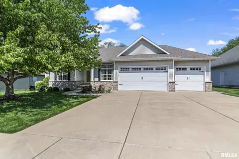 3305 Cash River Rd, Springfield, IL 62711