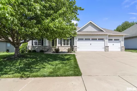 Exterior - 3305 Cash River Rd, Springfield, IL 62711 photo 2 of 11