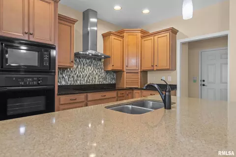 Kitchen - 3305 Cash River Rd, Springfield, IL 62711 photo 3 of 6