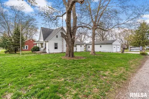 325 W Jackson St, Virden, IL 62690