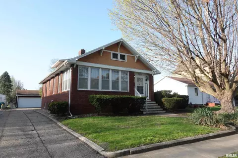 1348 E Knox St, Galesburg, IL 61401