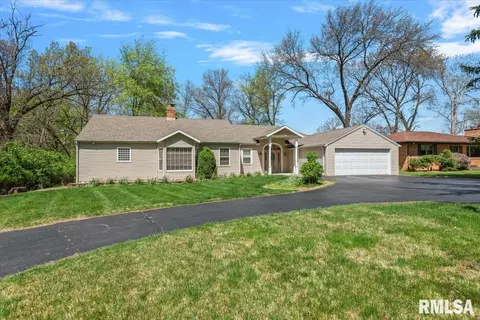 41 W Hazel Dell Ln, Springfield, IL 62703
