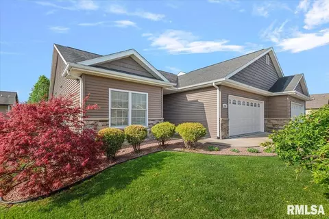 Exterior - 3204 Grassmere Dr, Springfield, IL 62711 photo 2 of 7