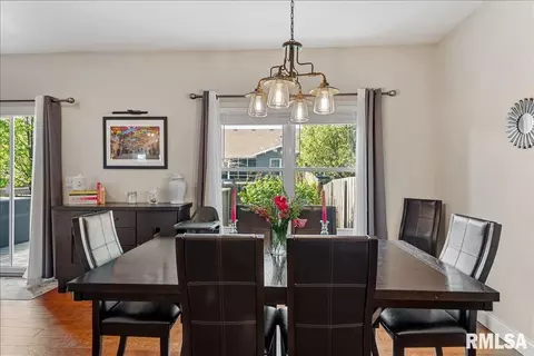 Dining - 3204 Grassmere Dr, Springfield, IL 62711 photo 2 of 3