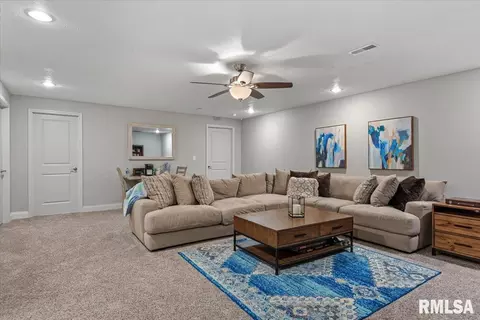 Entry Way - 3204 Grassmere Dr, Springfield, IL 62711 photo 4 of 5