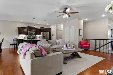 Other - 3204 Grassmere Dr, Springfield, IL 62711 photo 3 of 12