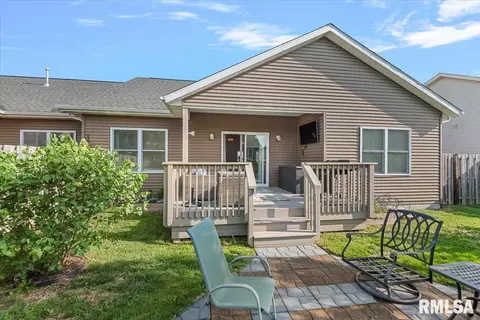 Exterior - 3204 Grassmere Dr, Springfield, IL 62711 photo 5 of 7