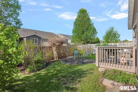 Exterior - 3204 Grassmere Dr, Springfield, IL 62711 photo 3 of 7