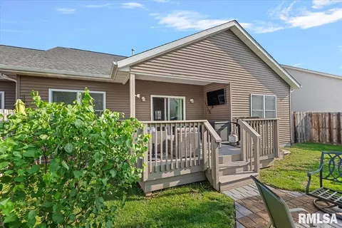 Exterior - 3204 Grassmere Dr, Springfield, IL 62711 photo 6 of 7