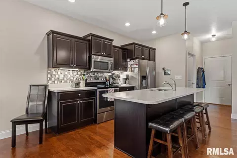 Kitchen - 3204 Grassmere Dr, Springfield, IL 62711 photo 1 of 3
