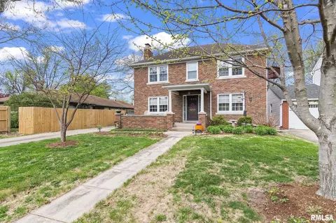 Exterior - 1421 S Douglas Ave, Springfield, IL 62704 photo 3 of 7