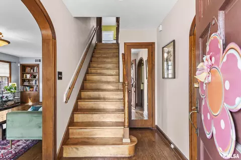 Entry Way - 1421 S Douglas Ave, Springfield, IL 62704 photo 1 of 4