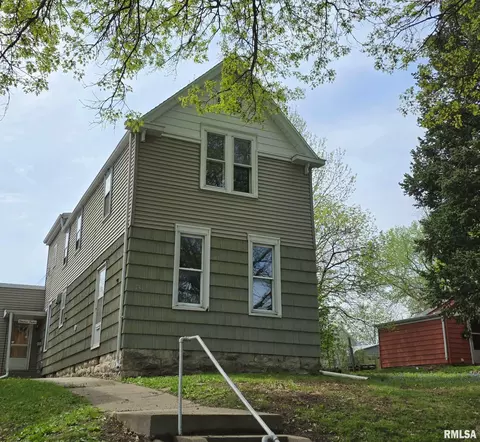 1312 Lind St, Quincy, IL 62301