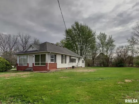 2201 2203 S Johnson St, Macomb, IL 61455