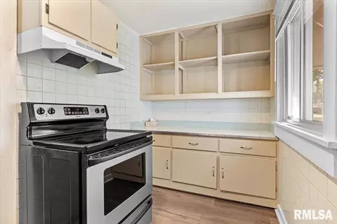 Other - 2021 N Peoria Rd, Springfield, IL 62702 photo 12 of 14