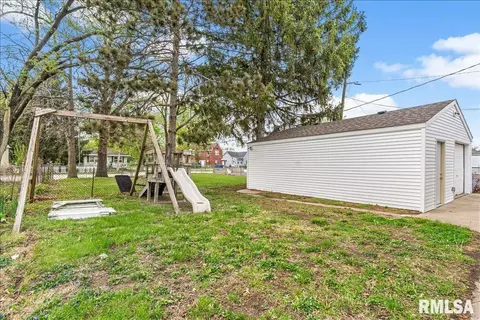 Exterior - 2021 N Peoria Rd, Springfield, IL 62702 photo 1 of 4