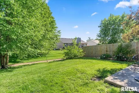 Exterior - 218 Eagle Ridge Dr, Chatham, IL 62629 photo 2 of 3