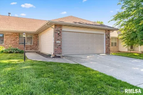 218 Eagle Ridge Dr, Chatham, IL 62629