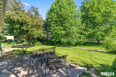 Exterior - 218 Eagle Ridge Dr, Chatham, IL 62629 photo 1 of 3
