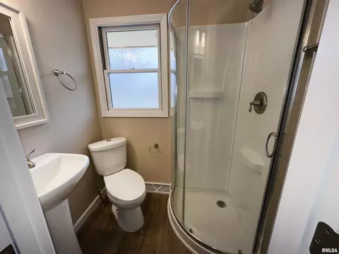 Bath - 107 N Anson St, Middletown, IL 62666 photo 3 of 3