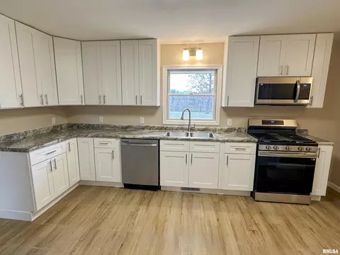 Kitchen - 107 N Anson St, Middletown, IL 62666 photo 3 of 3