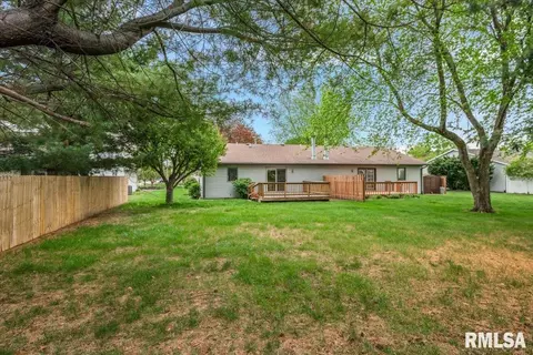 Exterior - 323 Bellerive Rd, Springfield, IL 62704 photo 7 of 7