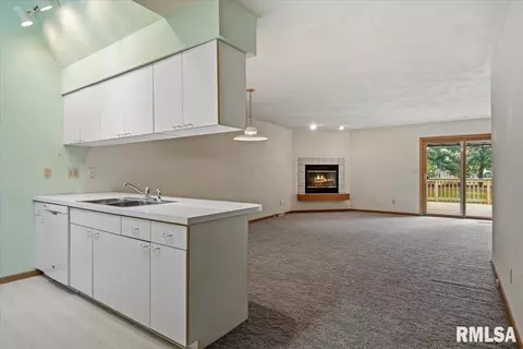Living - 323 Bellerive Rd, Springfield, IL 62704 photo 1 of 5