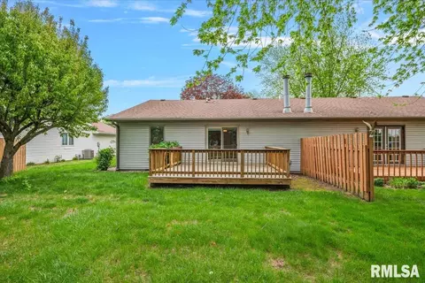 Exterior - 323 Bellerive Rd, Springfield, IL 62704 photo 6 of 7