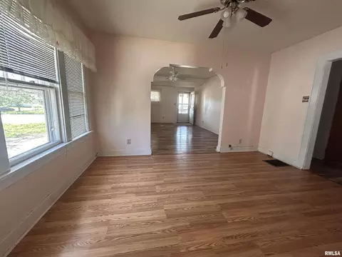 1034 N Macarthur Blvd, Springfield, IL 62702 photo 4
