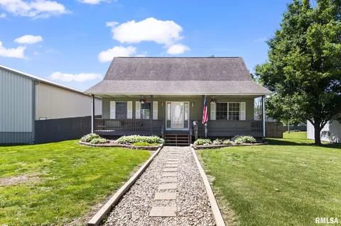 204 W Church St, Pleasant Plains, IL 62677