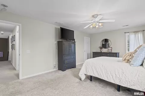 Bedroom - 2700 Dryden Dr, Springfield, IL 62711 photo 3 of 9