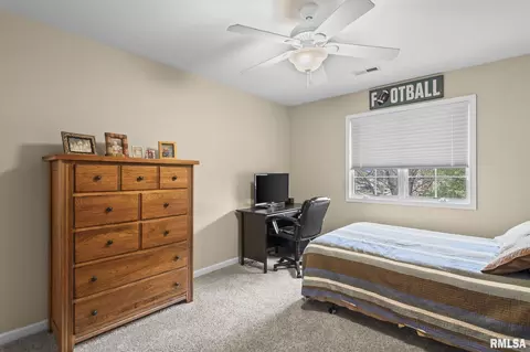 Bedroom - 2700 Dryden Dr, Springfield, IL 62711 photo 5 of 9