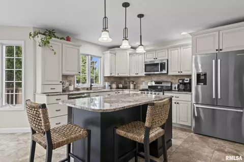 Kitchen - 2700 Dryden Dr, Springfield, IL 62711 photo 2 of 4
