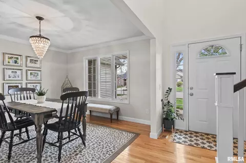 Entry Way - 2700 Dryden Dr, Springfield, IL 62711 photo 2 of 3