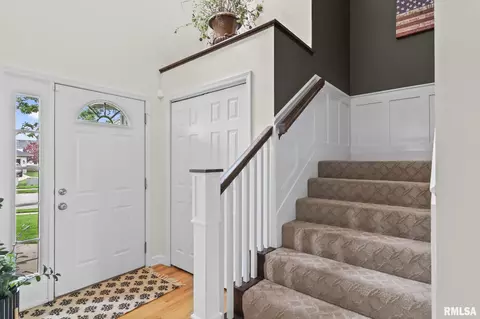 Entry Way - 2700 Dryden Dr, Springfield, IL 62711 photo 1 of 3