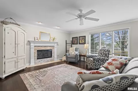 Living - 2700 Dryden Dr, Springfield, IL 62711 photo 1 of 3