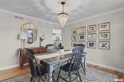 Dining - 2700 Dryden Dr, Springfield, IL 62711 photo 3 of 3