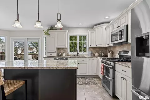 Kitchen - 2700 Dryden Dr, Springfield, IL 62711 photo 3 of 4
