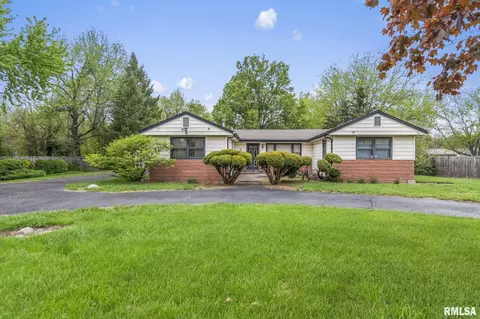 2121 E Ash St, Springfield, IL 62703