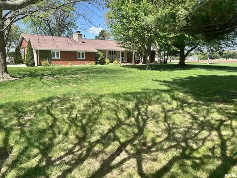 17449 Kennedy Rd, Auburn, IL 62615
