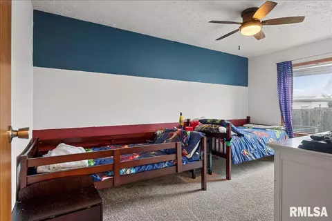 Bedroom - 301 E Buttercup Dr, Athens, IL 62613 photo 4 of 8